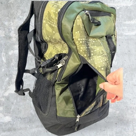 Green Camouflage Backpack Camo - Picture 4 of 16